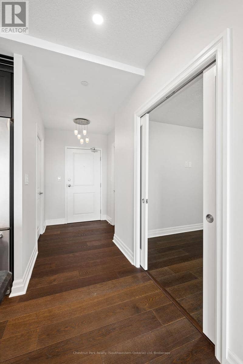 1503 - 150 Wellington Street E — photo 3 of 40