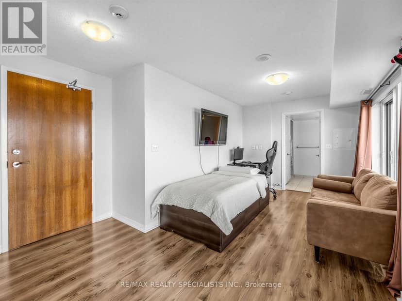1501 - 215 Queen Street E — photo 22 of 35