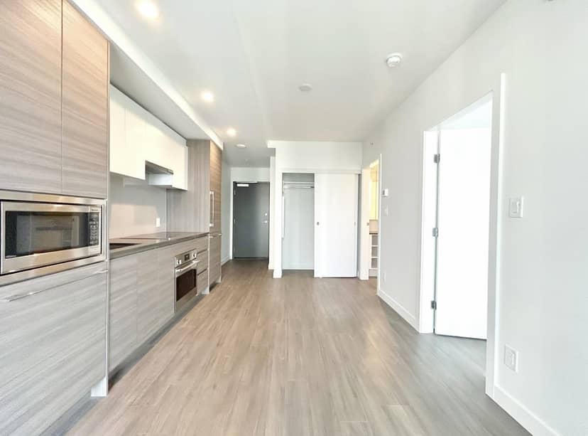 13xx 13655 FRASER HIGHWAY, Surrey, photo 4