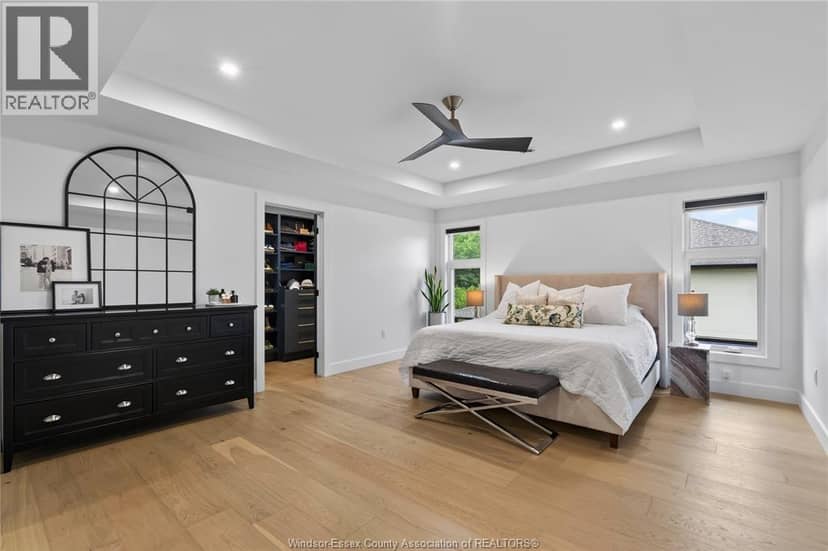 2549 MAYFAIR AVENUE South — photo 33 of 40