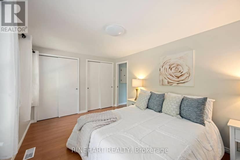 140 Paperbirch Crescent — photo 16 of 37