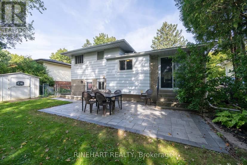 140 Paperbirch Crescent — photo 35 of 37