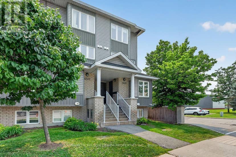 D - 4522 Innes Road, Ottawa, photo 3