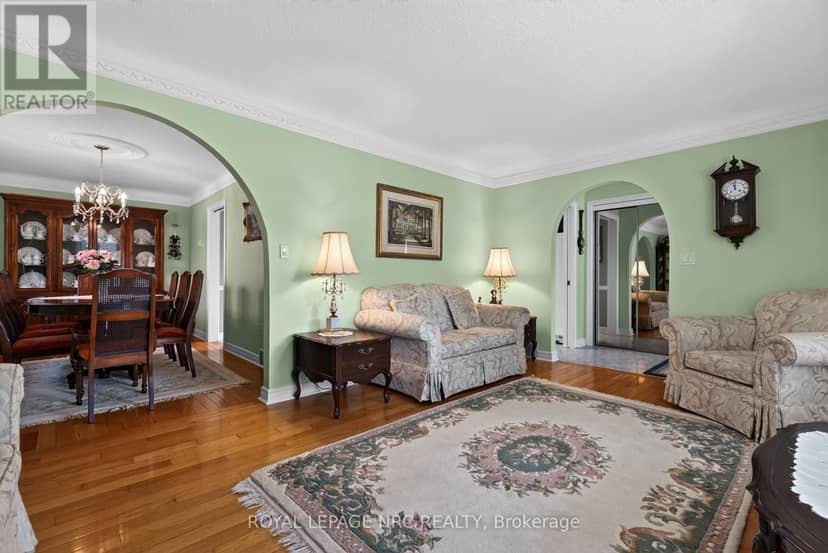 43 Brimley Crescent — photo 14 of 40