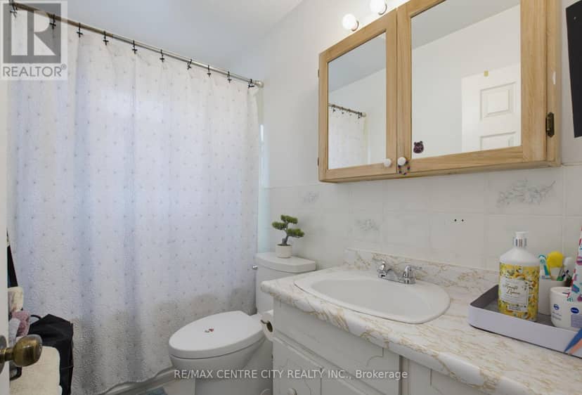 204 Burnside Drive — photo 16 of 40