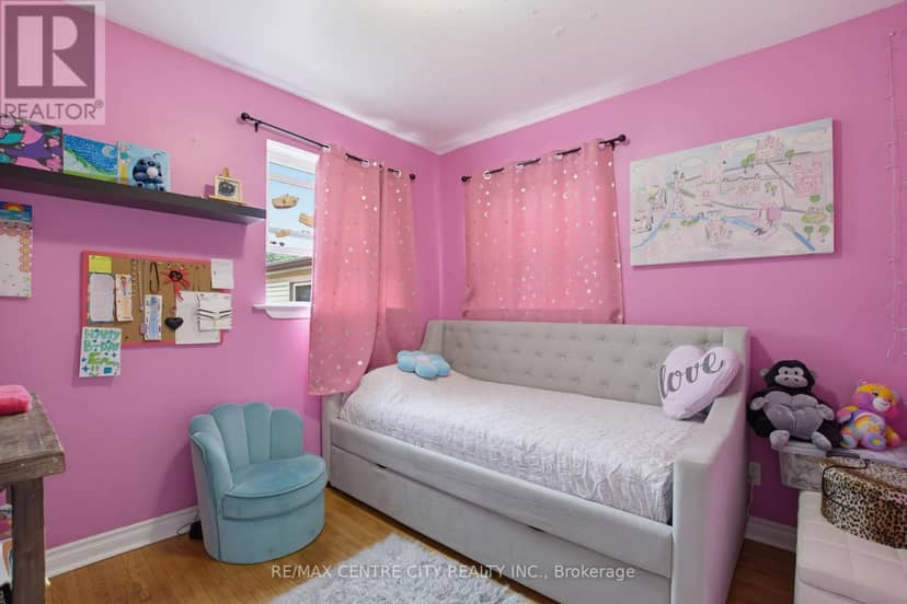 204 Burnside Drive — photo 17 of 40