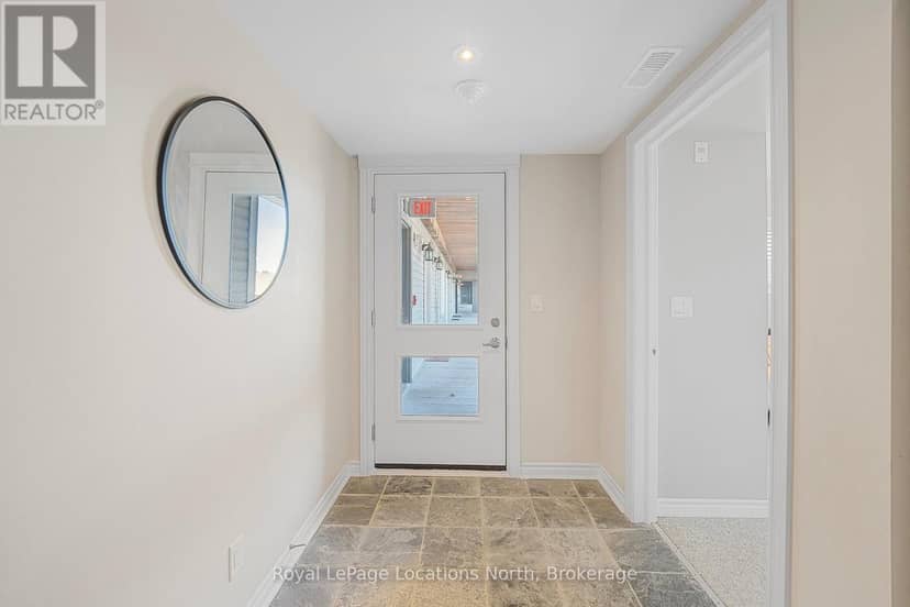 201 - 4 Brandy Lane Drive, Collingwood, photo 3