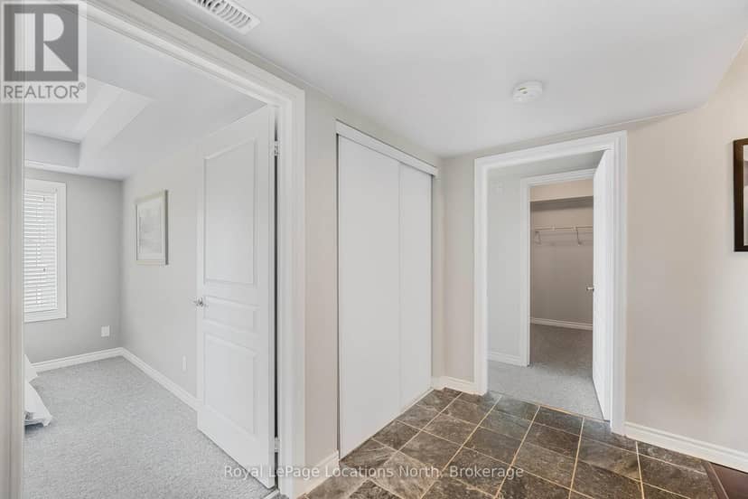 201 - 4 Brandy Lane Drive, Collingwood, photo 4