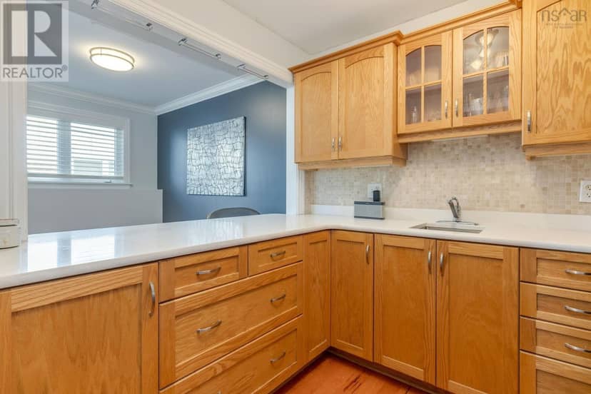 88 BellBrook Crescent — photo 33 of 40