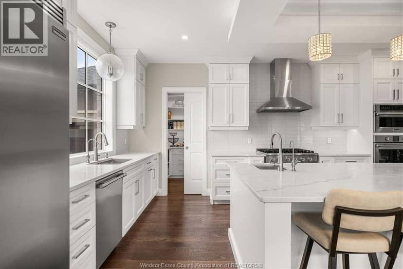 226 Rafih Crescent — photo 8 of 40