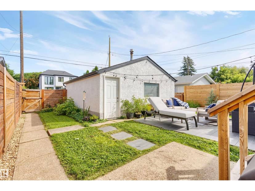 9342 74 AV NW — photo 39 of 40