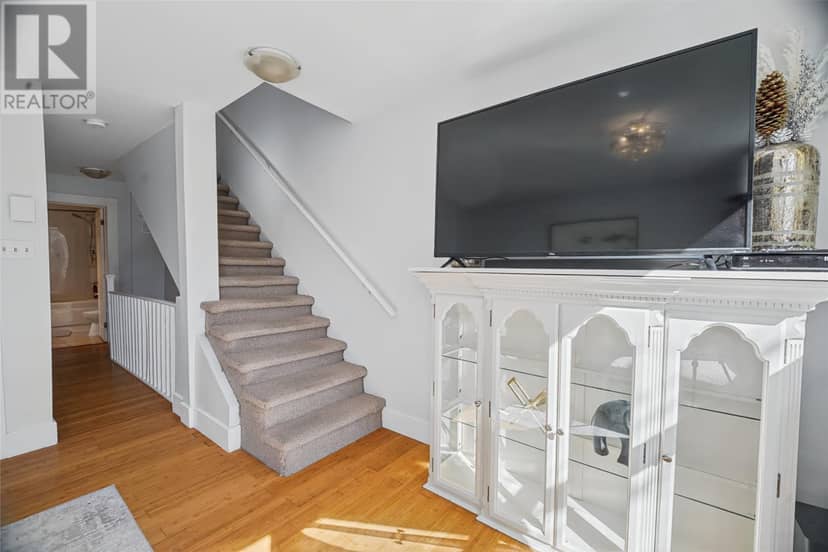 112 Bond Street — photo 12 of 27