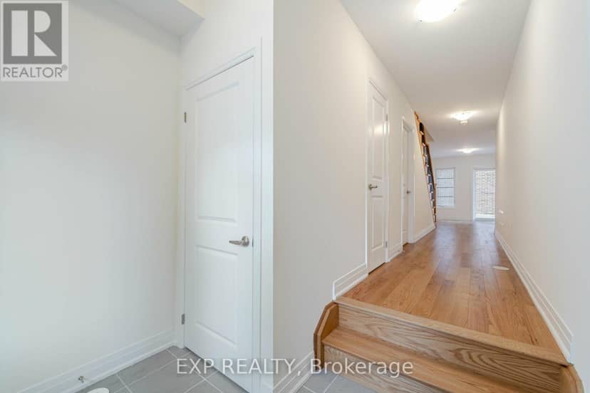 209 Wyndham Street — photo 4 of 34