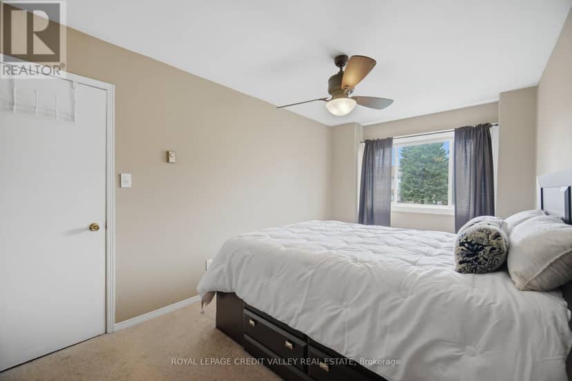 4 - 2 Parkview Drive — photo 16 of 31