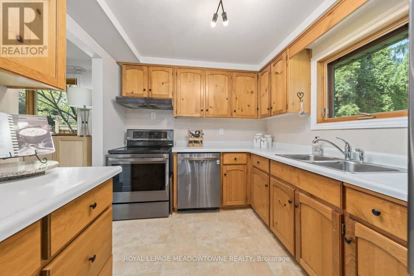 164 Henry Street — photo 14 of 40