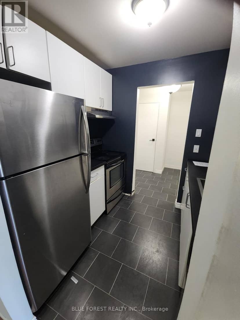 210 - 727 Deveron Crescent — photo 7 of 24
