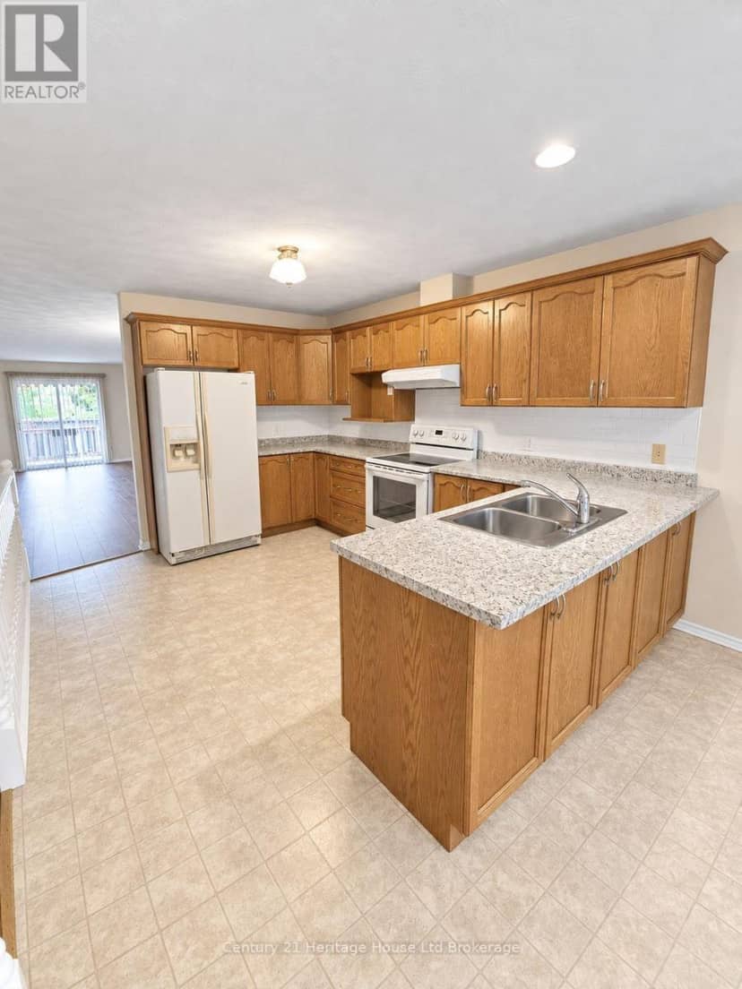 28 - 928 Lorene Street — photo 10 of 33