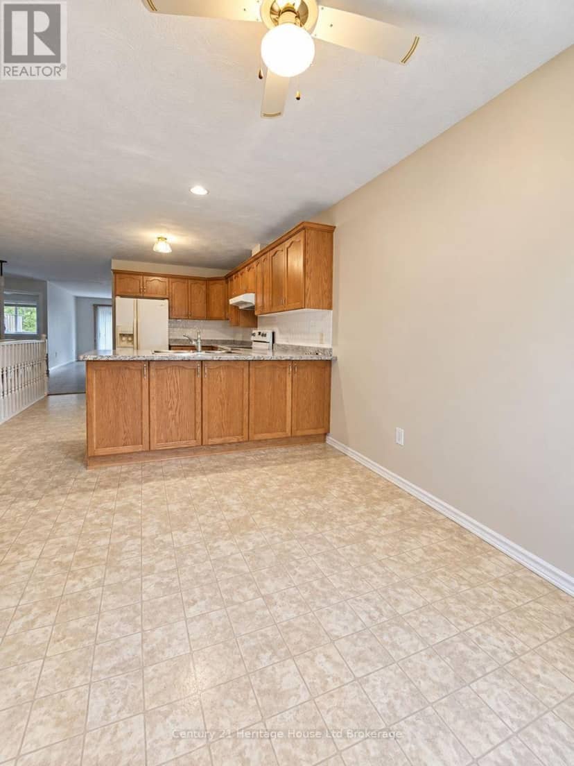 28 - 928 Lorene Street — photo 8 of 33