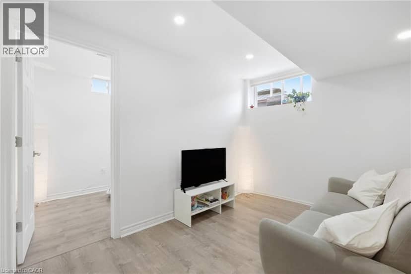 1 BURLEY Lane — photo 33 of 40