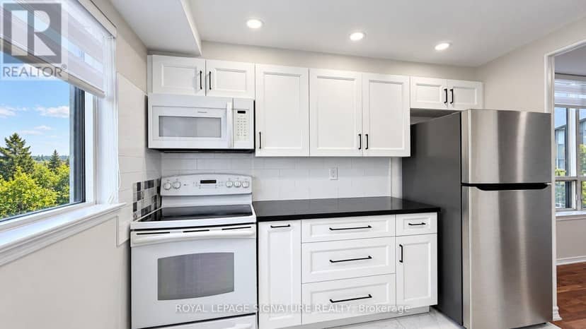 411 - 7 Bishop Avenue — photo 9 of 40