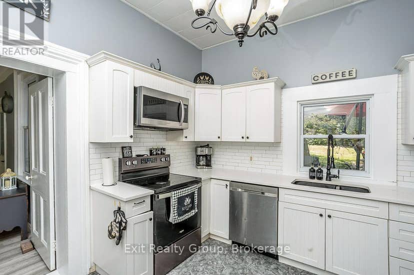 179 Edward Street — photo 16 of 40