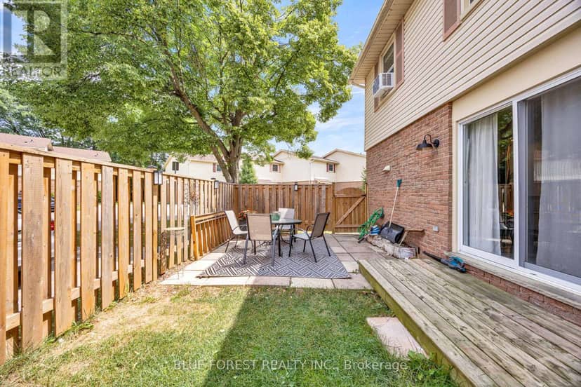 92 - 230 Clarke Road — photo 39 of 40