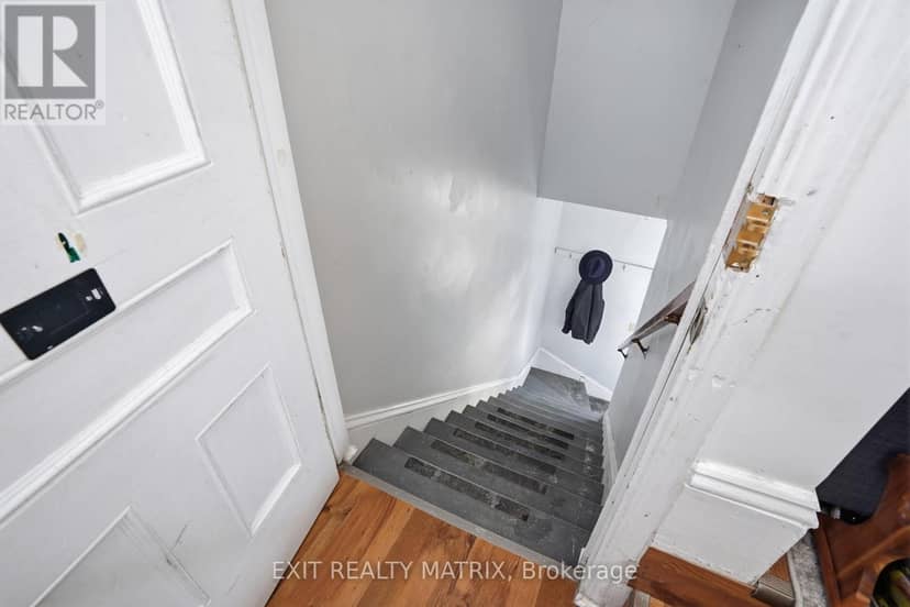 5505 Osgoode Main Street — photo 19 of 37