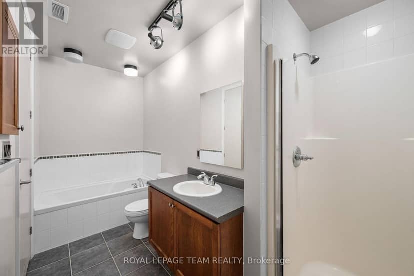 202 - 260 Besserer Street — photo 10 of 14