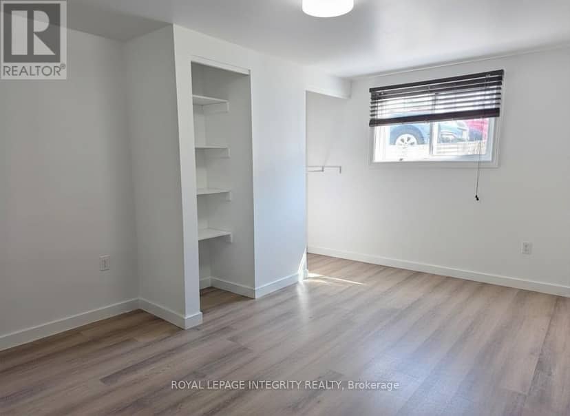 176 Oakridge Boulevard — photo 16 of 18