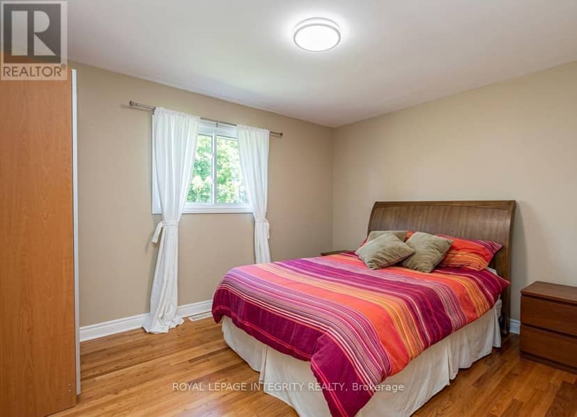 176 Oakridge Boulevard — photo 7 of 18