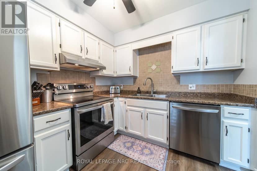 6073 Wildrose Crescent, Niagara Falls, photo 2