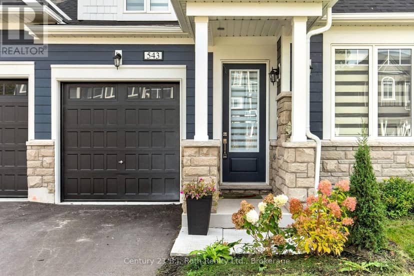 543 Hudson Crescent — photo 3 of 38