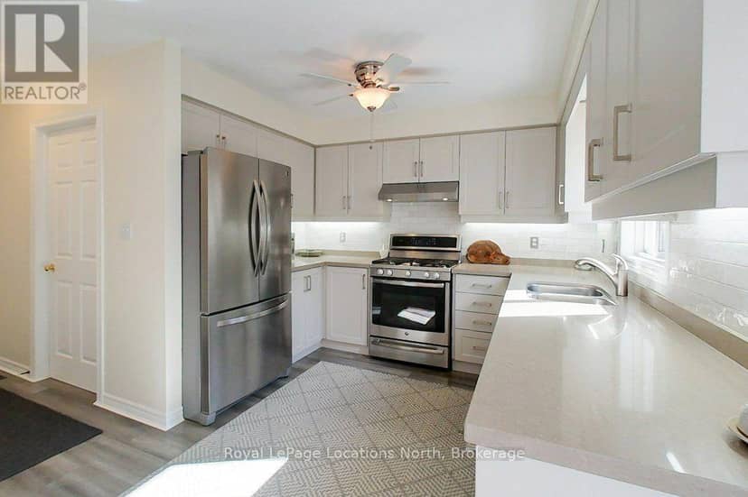 61 Marina Crescent — photo 11 of 33
