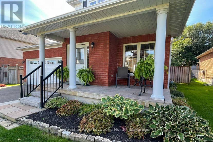 61 Marina Crescent — photo 2 of 33
