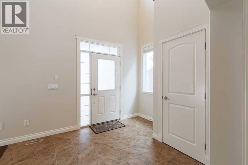 97 Aspenshire Drive SW, Calgary, photo 2