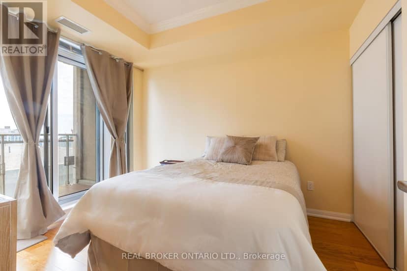 1311 - 628 Fleet Street — photo 6 of 16