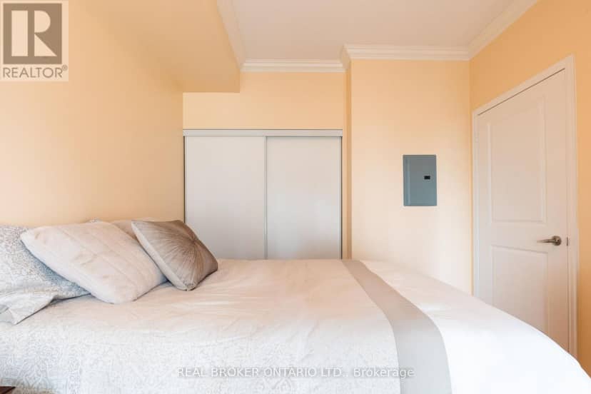 1311 - 628 Fleet Street — photo 9 of 16