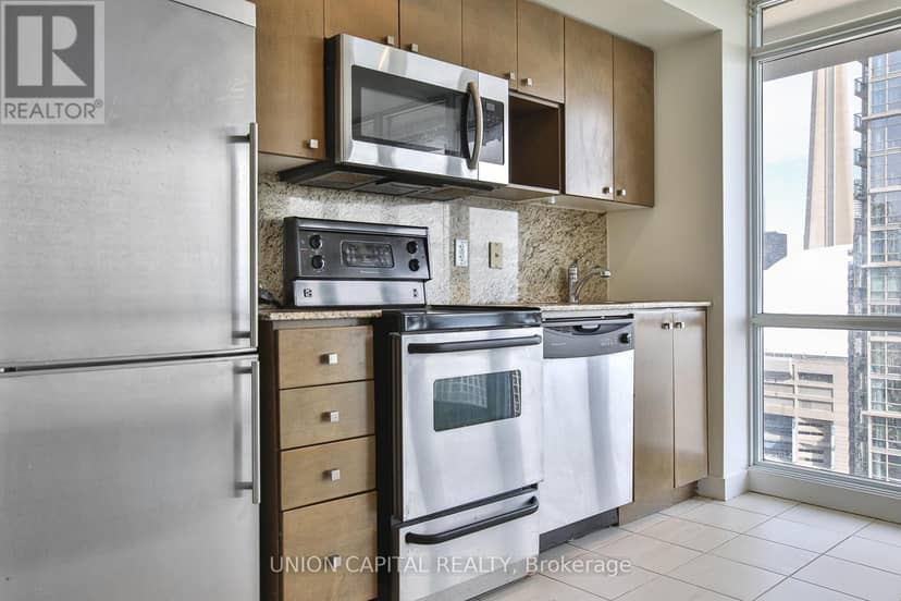 2809 - 11 Brunel Court — photo 13 of 34