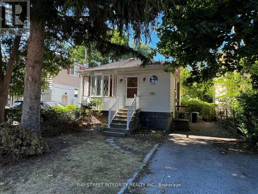 204 Greenfield Avenue — photo 1 of 7