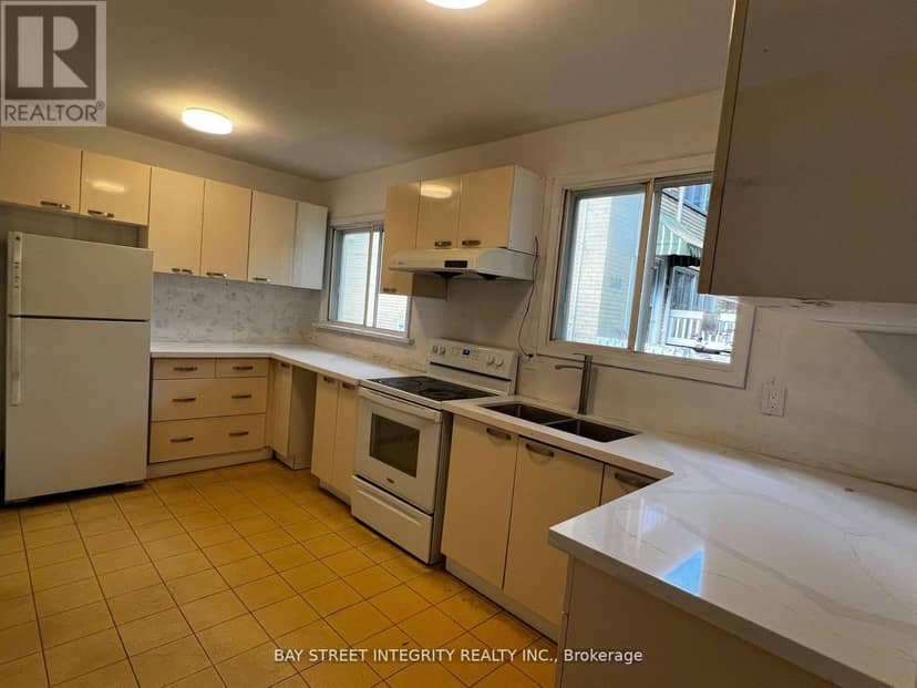 204 Greenfield Avenue — photo 2 of 7