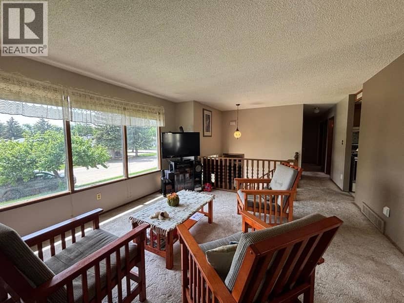 4716 55 Avenue, Provost, photo 5