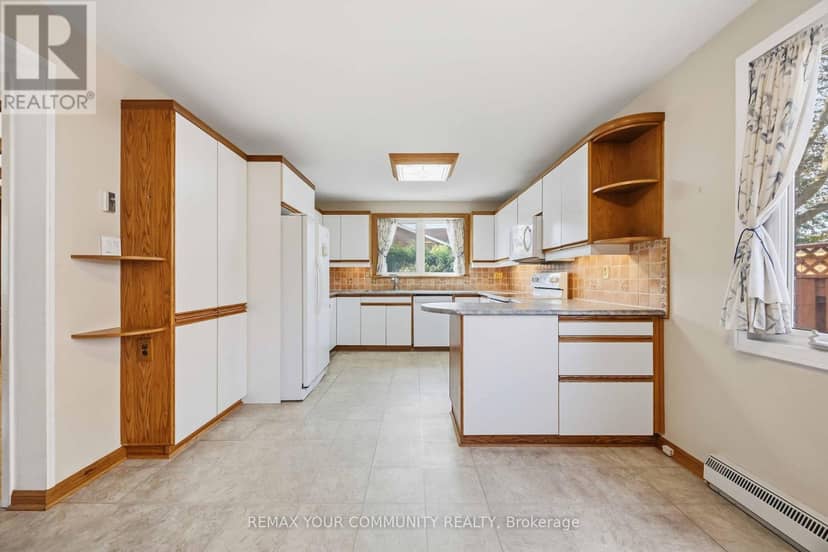 588 Huntingwood Drive — photo 15 of 40