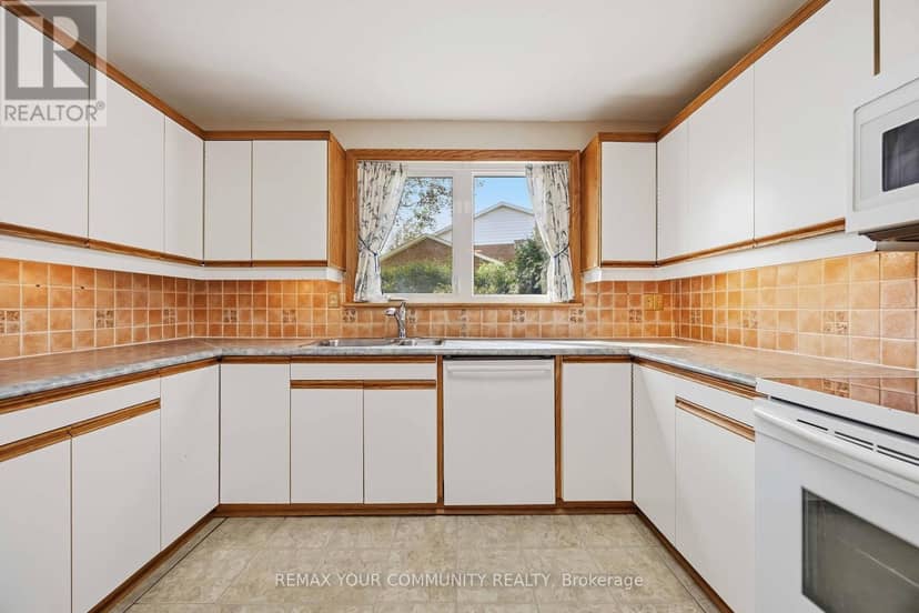 588 Huntingwood Drive — photo 18 of 40