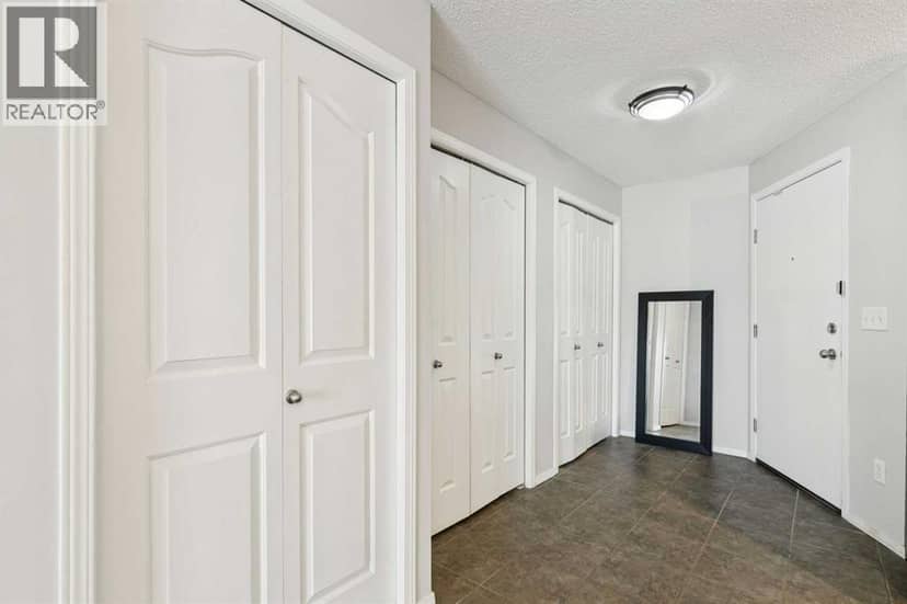 4210, 60 Panatella Street NW, Calgary, photo 3