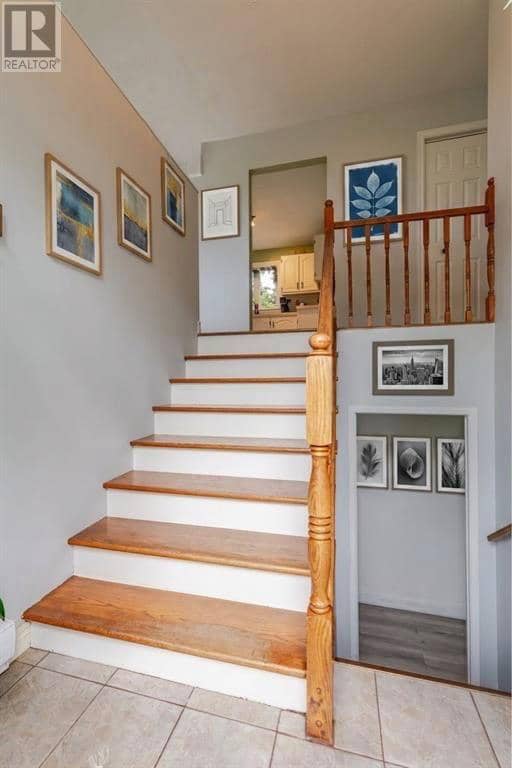 33 Ursula Crescent — photo 20 of 36