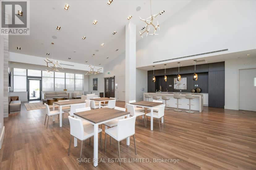 2518 - 9000 Jane Street — photo 35 of 36