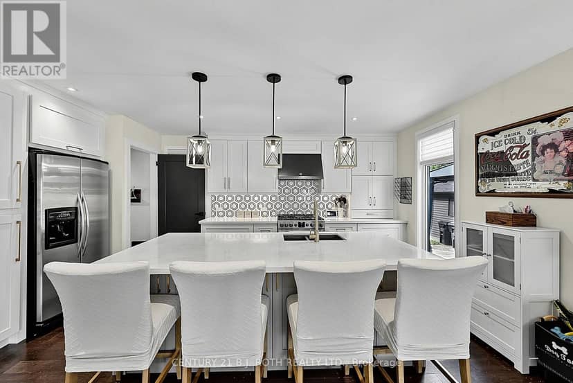 25 Glengrove Avenue — photo 11 of 40