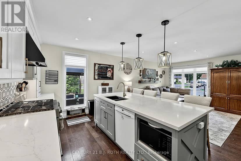 25 Glengrove Avenue — photo 12 of 40
