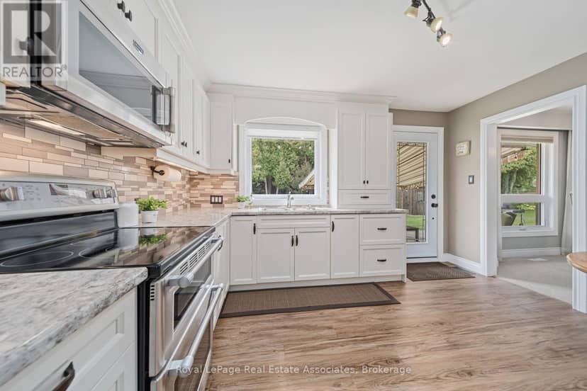 132 Elmore Drive — photo 15 of 40