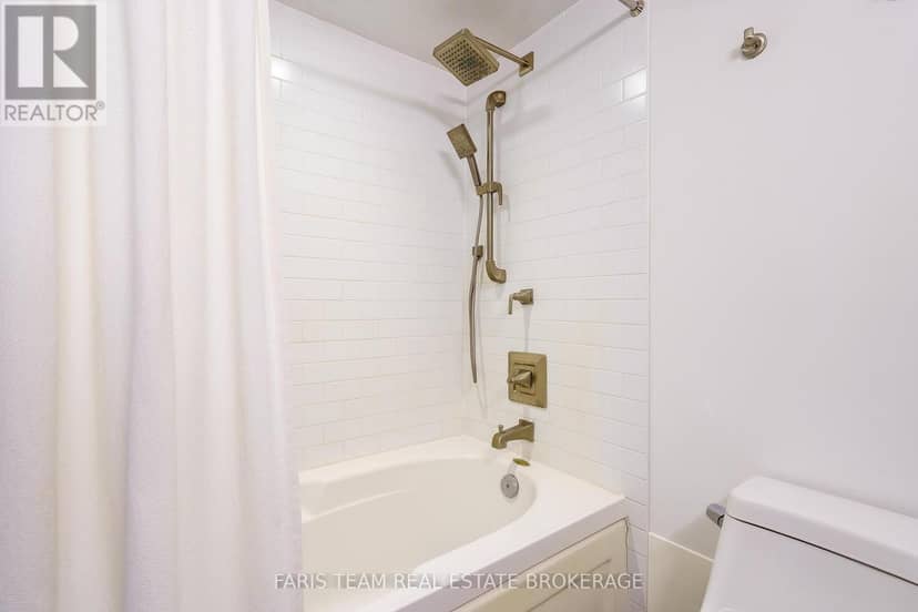 1011 - 150 Dunlop Street E — photo 17 of 40